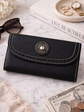 Dooney & Bourke Black Pebbled Leather Wallet Continental logo Clutch